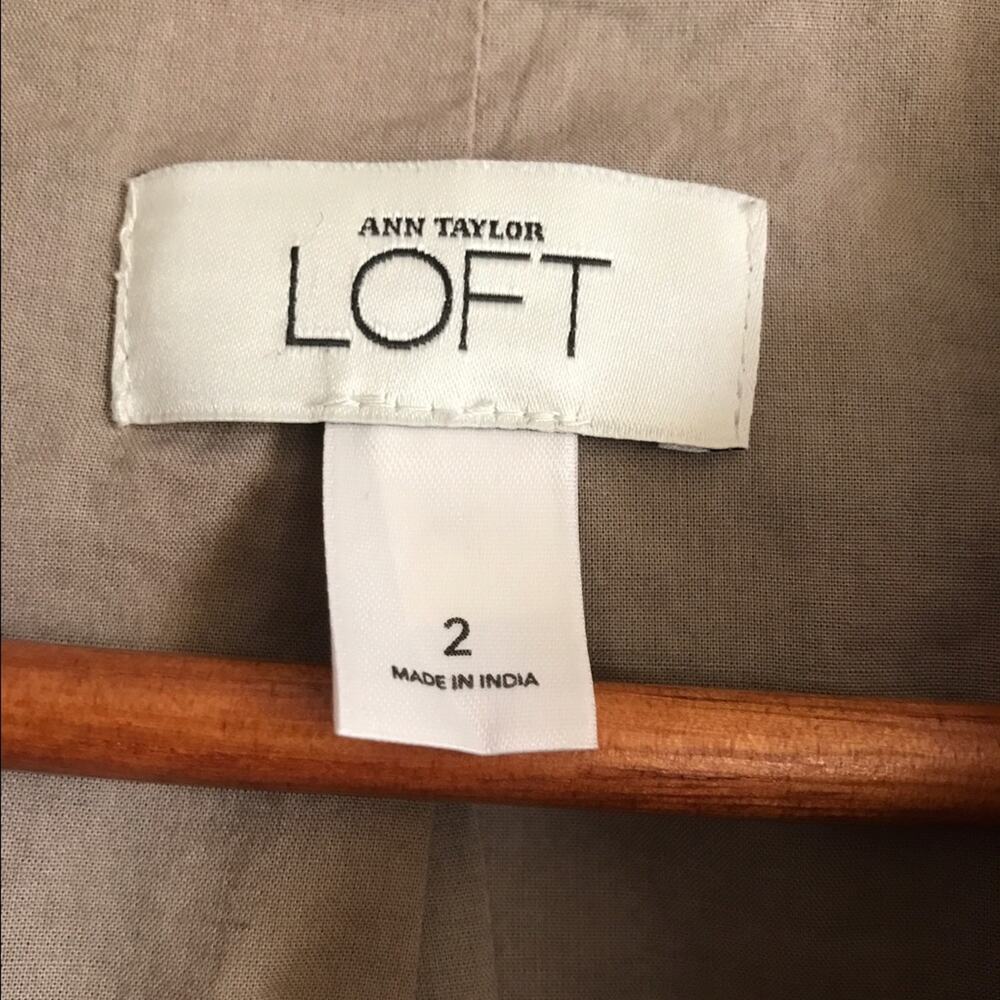 Loft Ann Taylor Navy Eyelet Jacket Size 2 - Picture 3 of 8